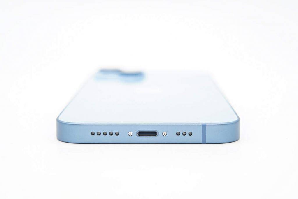 苹果手机硬盘版:“ iPhone 15 ”系列端口规格预测，可外接支持 USB-C 端口高速传输的固态硬盘性能实测