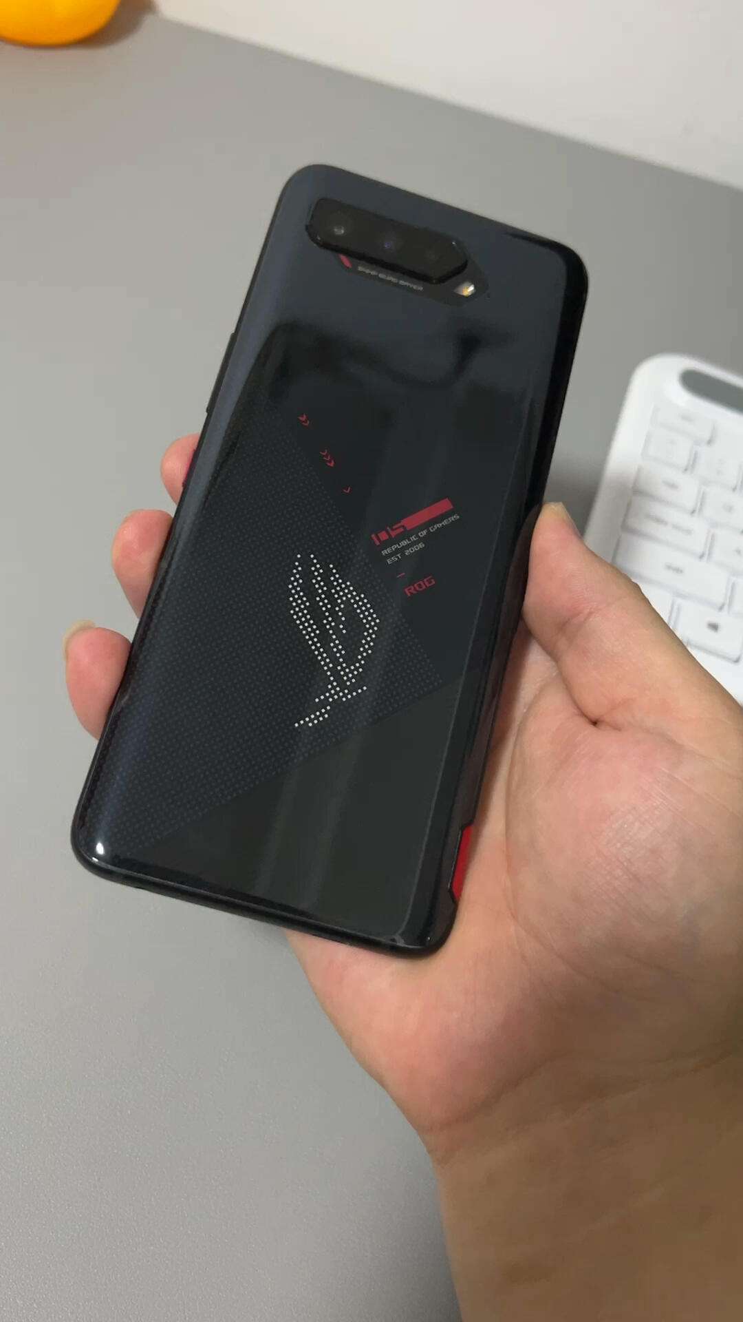 华硕手机有电信版吗华硕承认自己是国产吗